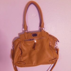 ✨MUSTARD YELLOW CROSSBODY BAG✨